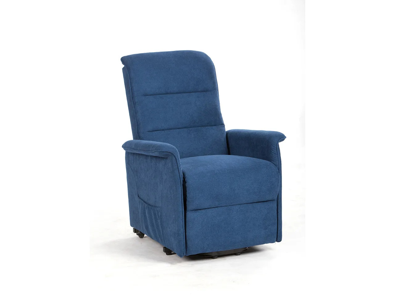 Shengxin elderly-care chair with wipeable upholstery — seams and gaps decide whether it can actually be disinfected